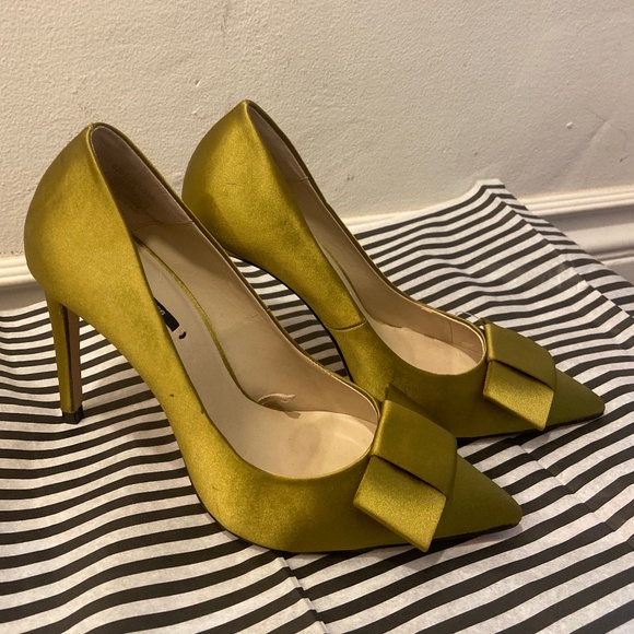 ZARA BASIC CHARTREUSE SATIN BOW HEELS SZ 36 SATEEN FORMAL WEDDING TUXEDO CHURCH - Picture 5 of 16